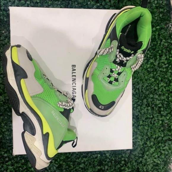 Balenciaga Triple S “Vert Fluo” - Picture 4 of 6